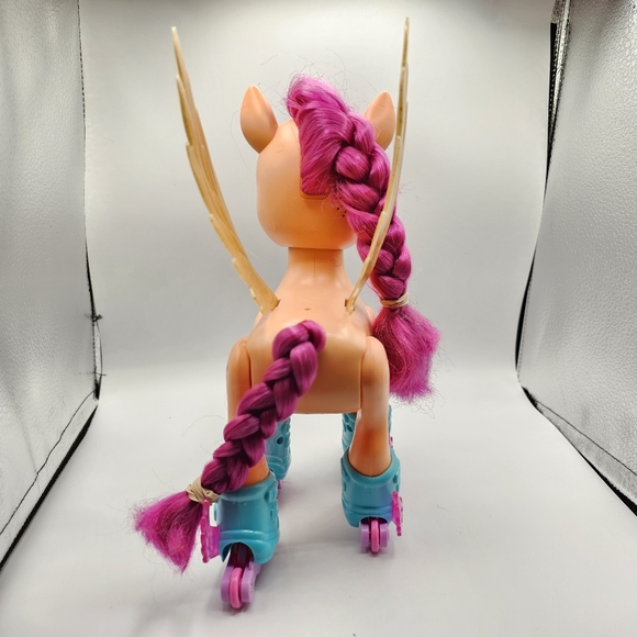 My Little Pony: A New Generation Sing 'N Skate Sunny Starscout Toy - No Mic - Picture 4 of 6